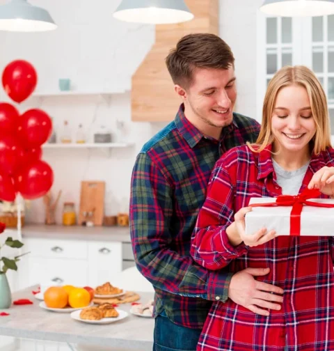 Send Valentine Day Gifts to India