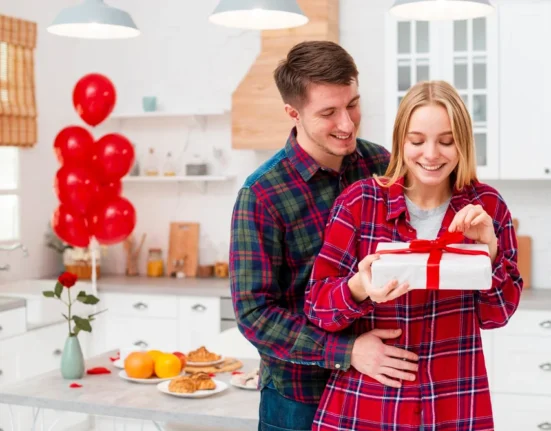 Send Valentine Day Gifts to India