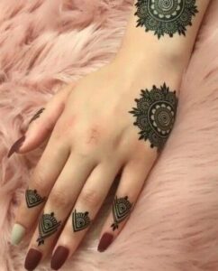 simple-flowers-for-left-hands.jpg