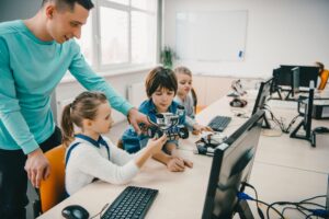 AI assists teachers by grading students' assignments