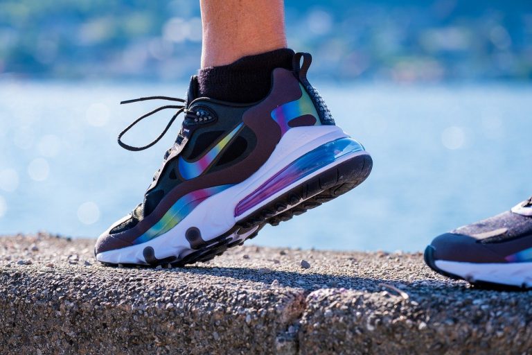 shoes for lower back pain