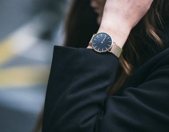 Watches for Women Essential for Power Dressing