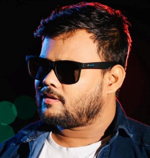 Deepak Dildar Biography