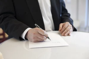 What Contract and Insurance You Should Be Given
