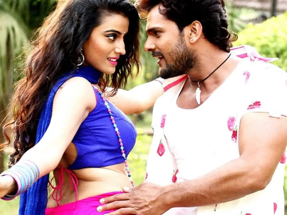 akshara singh with khesari lal yadav