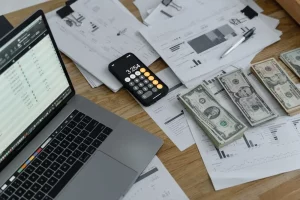 What is the Difference Between a Broker and an RIA