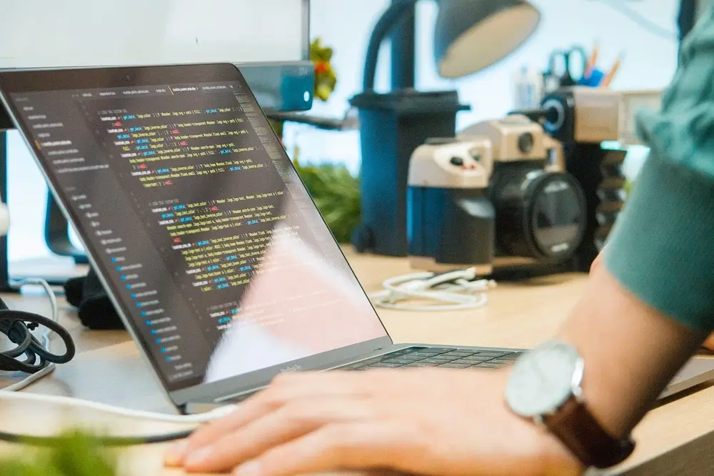 Exploring Data Structures in Python Java C
