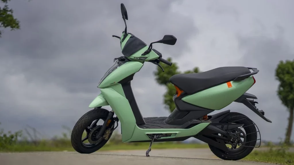 ather_450s_in_salt_green-sixteen_nine
