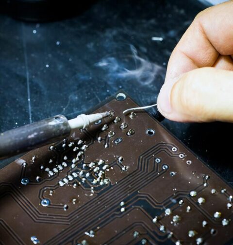 Compression Molding for Manufacturing