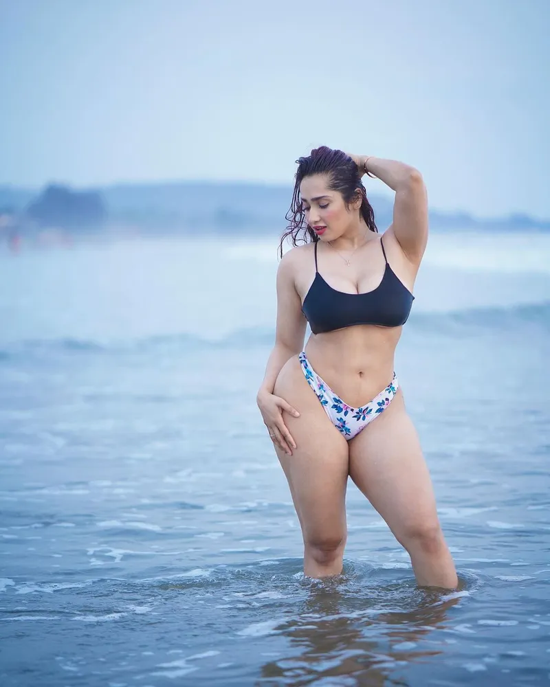 Aditi Mistry Biography Age Bio Fitness Model Net Worth Bigg Boss 