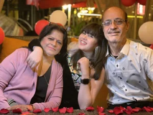 riva arora family pic