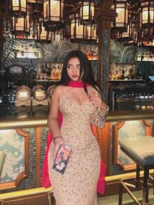 Aanya Advani Biography: Age, Boyfriend, Family, Controversies, Photos