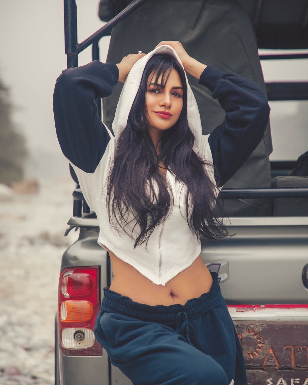 akanksha chamola profile