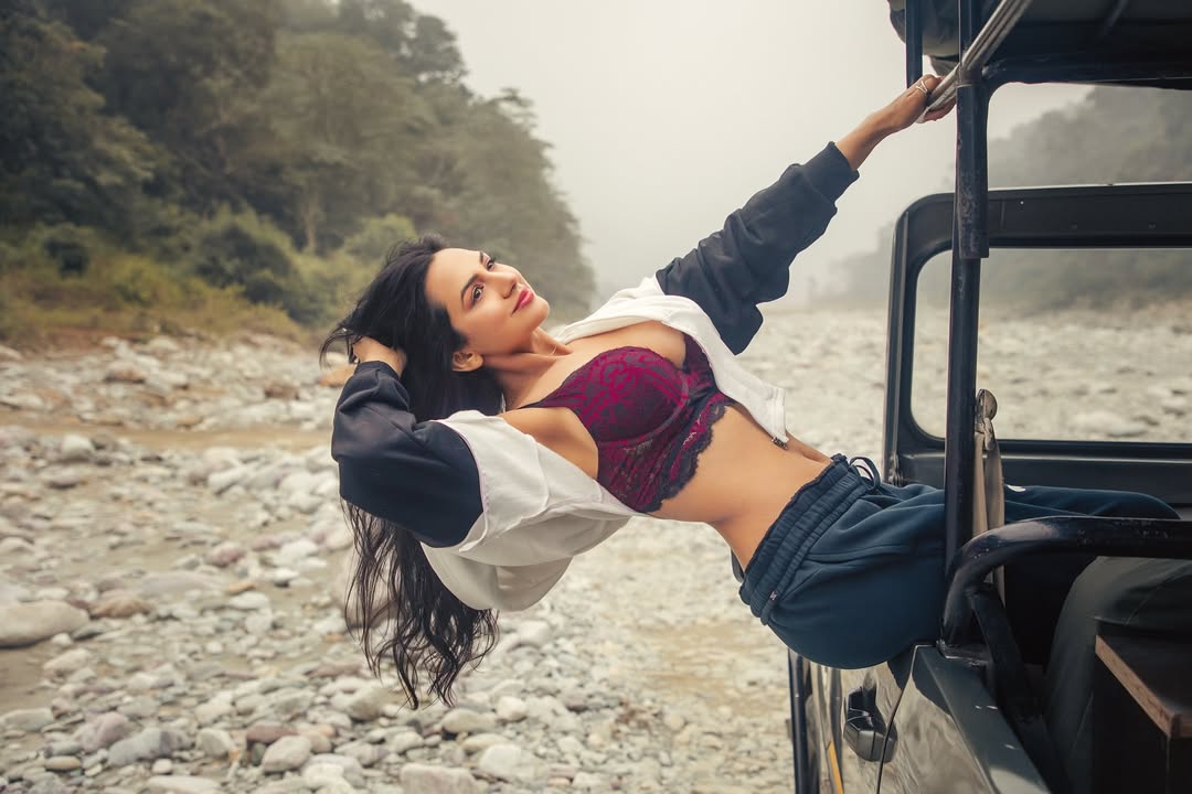 akanksha chamola wiki