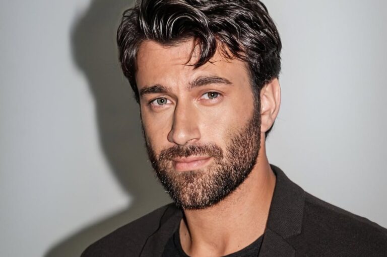 Rohed Khan Biography
