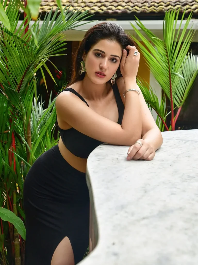 isha rikhi age